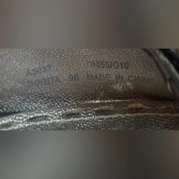 Coach Women’s Black Shiny Open Toe Heels Pumps with Coach Button Buckle - Picture 12 of 12